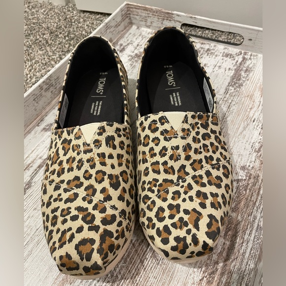Toms Cheetah/Leopard Women’s 8.5 - Picture 2 of 5